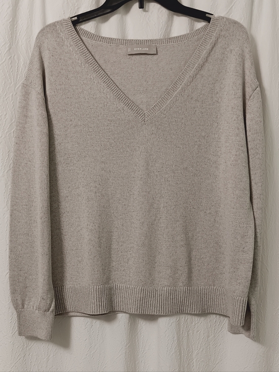Everlane Sweaters - Everlane V-Neck Sweater in Heather Gray